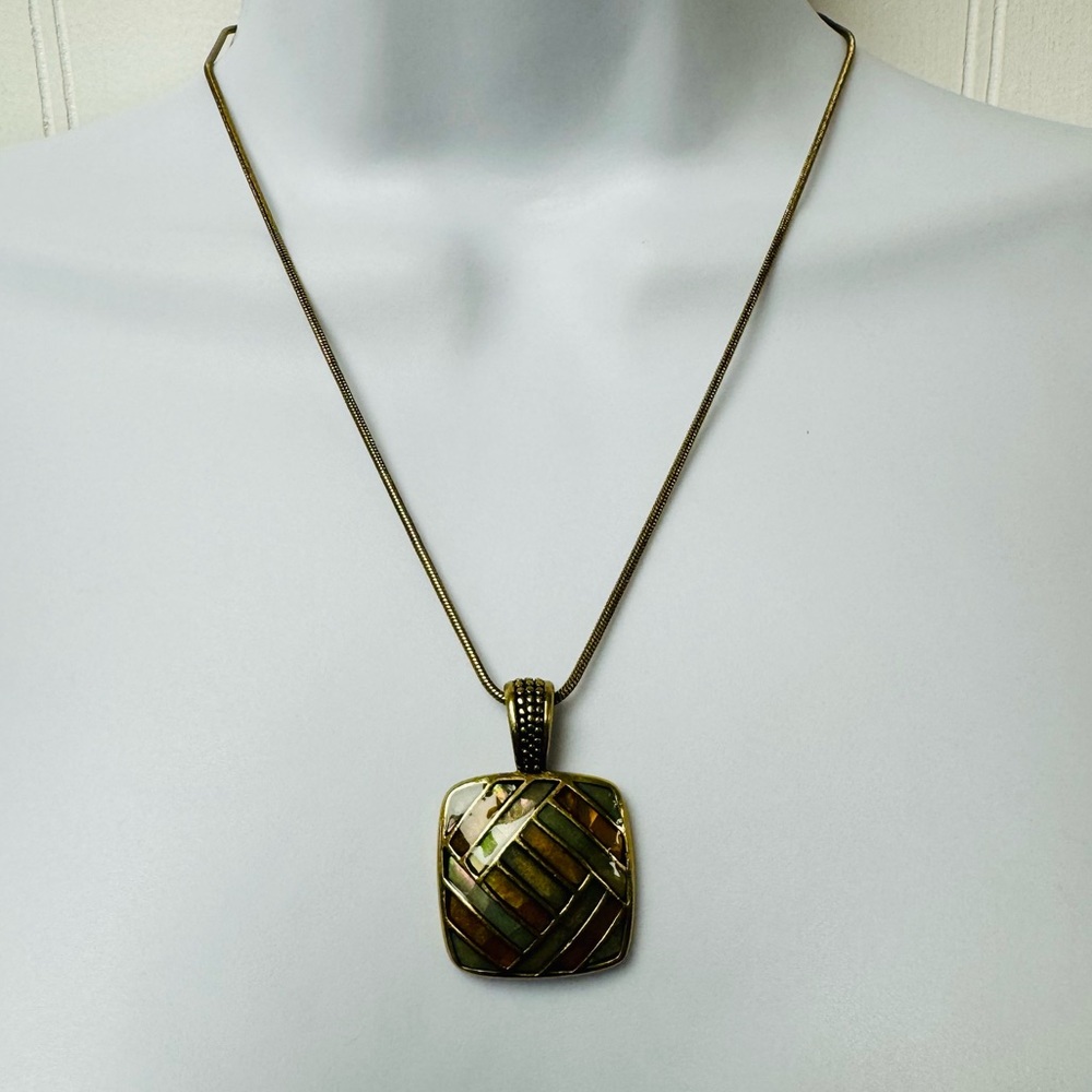 Lia Sophia Gold Tone Inlay 16”Necklace